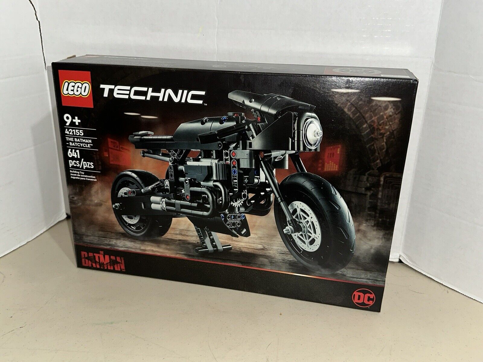 LEGO Technic 42155 Batman – The Batcycle review and gallery