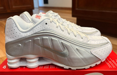 Nike Shox R4 White Metallic Silver HQ1988 101 Men's Size 9