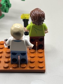 LEGO Scooby-Doo: The Mystery Machine (75902) Fred Jones scd008 Shaggy scd003