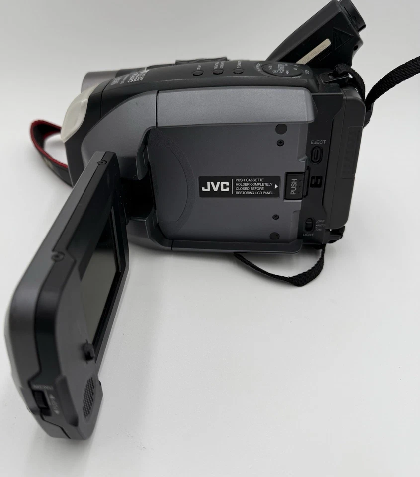 Vintage 1998 JVC Video Camcorder Camera GR-AXM300U Untested - Image 2 of 4