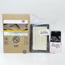 Genuine Toyota C-HR Service Kit Hybrid 1.8L 18  5W30 Oil Washer Air & Oil Filter