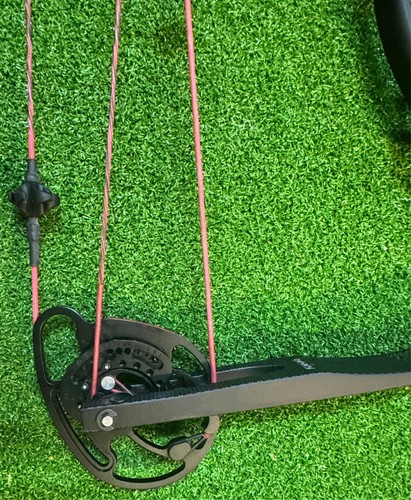 Bowtech Heartbreaker Compound (right handed / 40lbs) Bow - Excellent condition - Picture 11 of 15