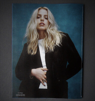 Reneé Rapp - A4 Poster - Schauspielerin & Sängerin _ Renee Rapp #