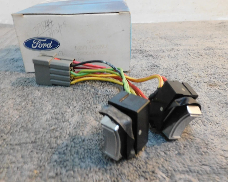 Lincoln Continental 1972 NOS puerta trasera derecha o cuarto interruptor de control de ventana eléctrica Foto 4 de 4