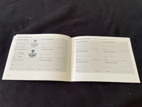 2015 Porsche Macan Used Service Book Macan S & Turbo Original Maintenance Manual - Picture 6 of 7