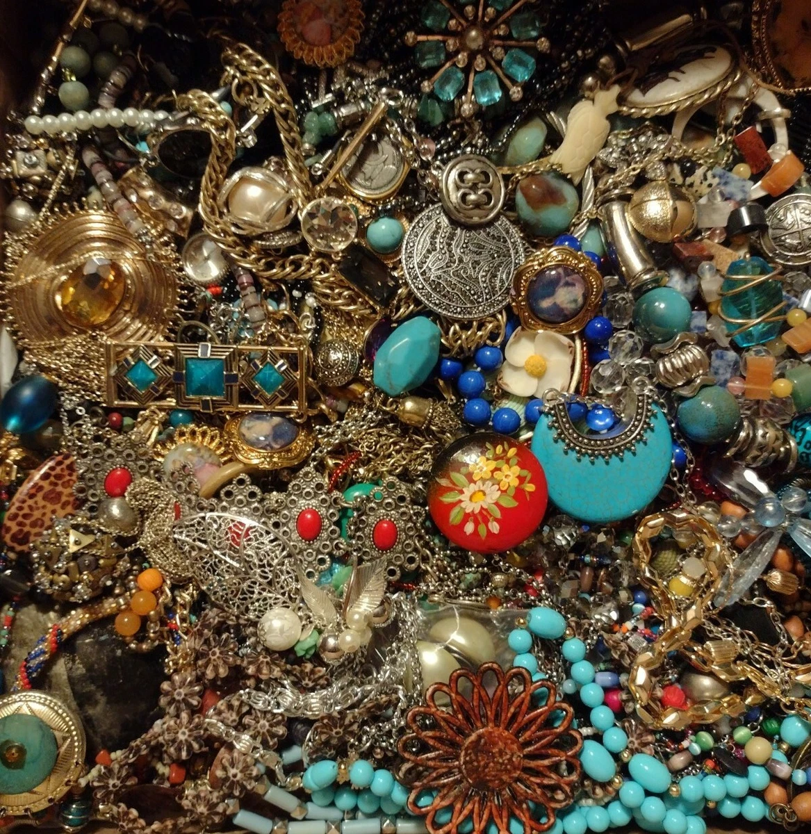 HUGE VINTAGE NOW ESTATE JEWELRY LOT RHINESTONE GLASS WEAR CRAFT
