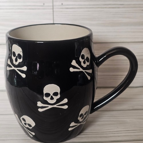 Blue Harbor Skull & Crossbones Black & White Mug Cup Pirate Halloween - Picture 5 of 13