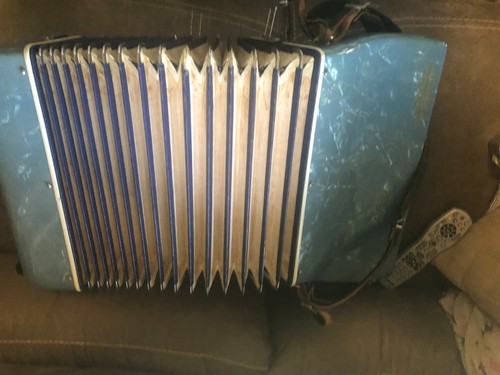Vintage Pancordian Crucianelli Accordian Made In Italy patent 2448682 / 435343 - Picture 6 of 10