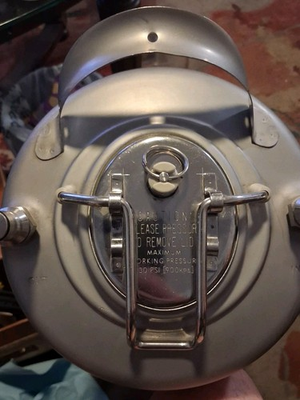 #ad 5 gallon ball lock keg Very Clean $75.00