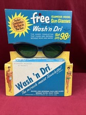 NOS Vintage 50s Beach Towelettes Plus Cat Eye Sunglasses Wipes Movie Prop