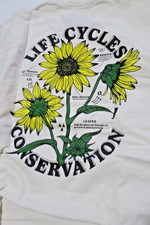 Dravus Graphic T-Shirt Size M