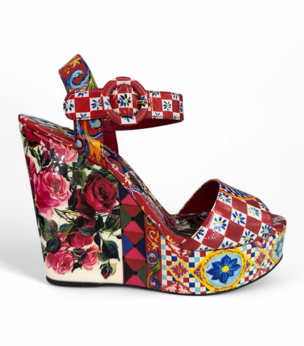 【DOLCE & GABBANA】ROSES PRINT WEDGED SANDALS DOLCE & GABBANA Mambo Rose Print Patent Wedge Sandals IT38