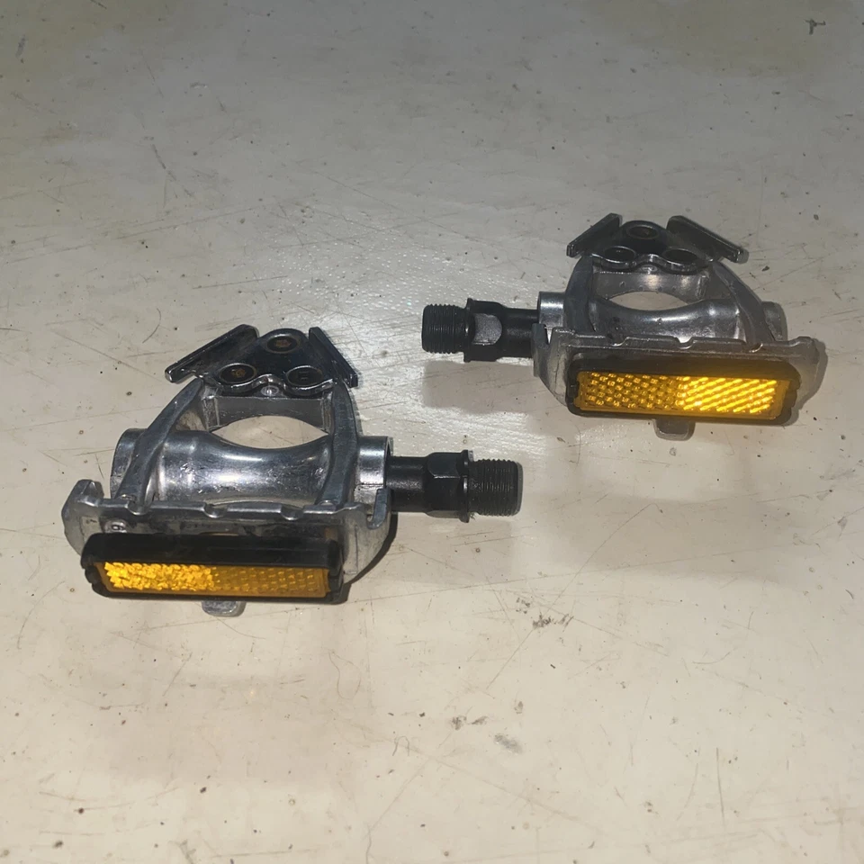 Wellgo LU-209 Road Bike Aluminum 9/16" Toe Clip Pedals Silver Bicycle - Image 3 of 4