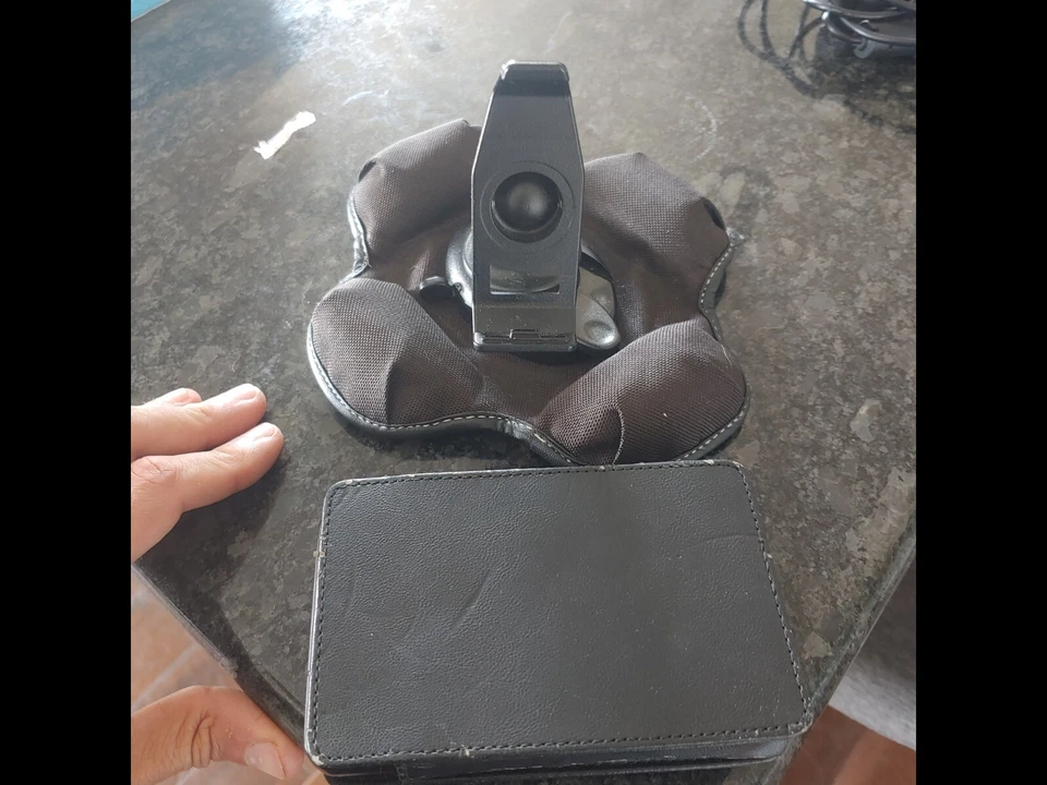 Garmin Nuvi 255W GPS Navigation Bundle w/ Car Charger, Stand, Carry Pouch - Image 3 of 4