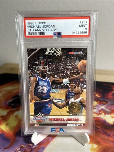 Michael Jordan [5th Anniversary Gold] #257 1993 Hoops card