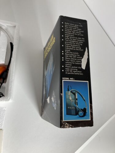 Vintage Macintosh Apple Mac 1/1 ? - AM FM Portable Stereo NIB -RARE!!!!! - Picture 5 of 8