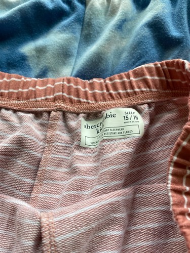 ABERCROMBIE KIDS 15/16 GIRLS LOT OF 4 TEES AND 2 SHORTS - Picture 11 of 12