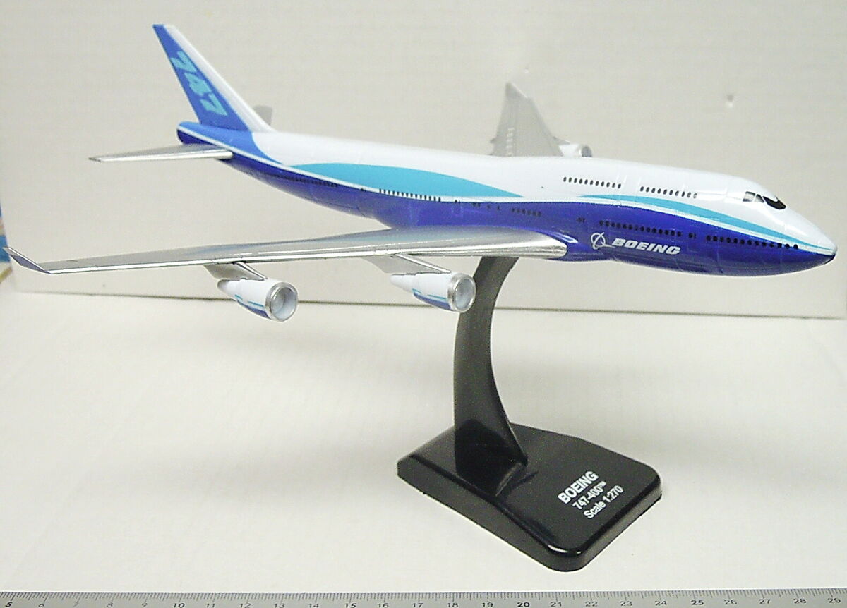 Boeing 747-400, New Ray, Series' Sky Pilot ' , Ca.1/270 Boeing 747-400, New Ray, Series' Sky Pilot ' , Ca.1/270