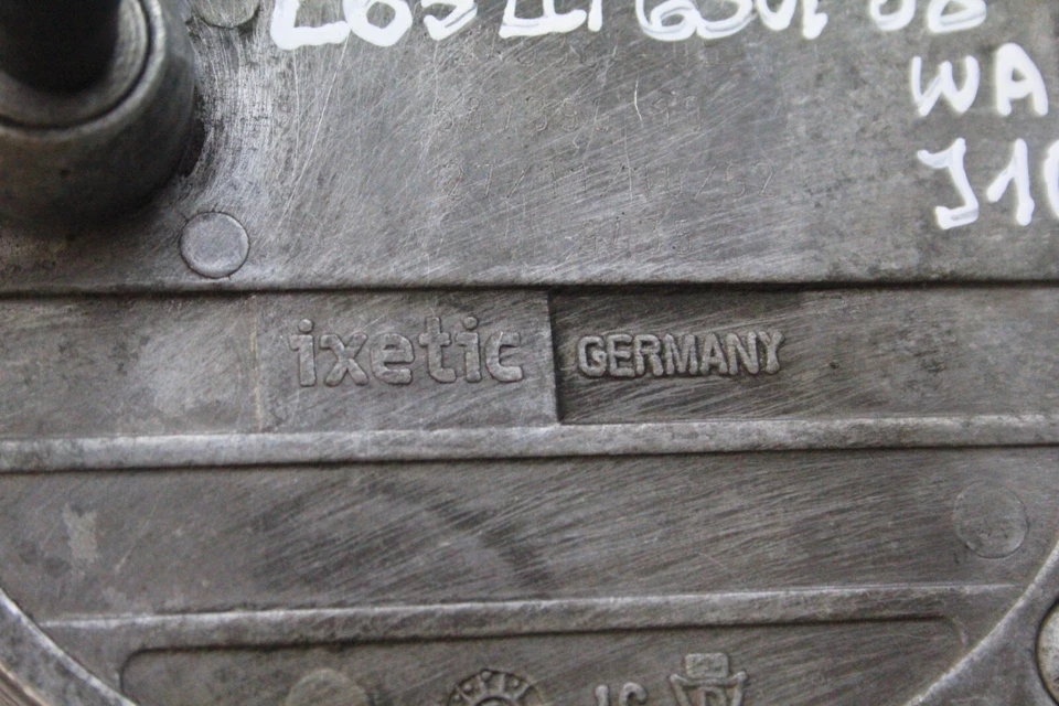 BMW E60 E61 E63 E64 LCI 540i 545i 550i 545i 645i 650i E65 Vacuum Pump 7635657 - Image 2 of 3