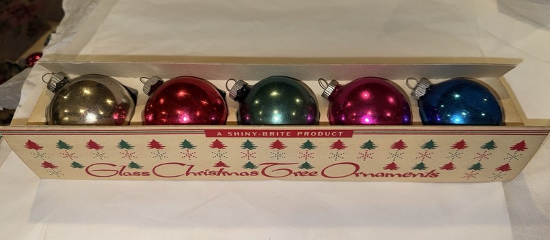 Vintage Shiny Brite Mix Glass Christmas Ornaments 5 In Box Red Blue Pink Silver