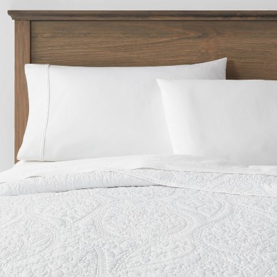 King Garment Washed Paisley Stitch Quilt White - Threshold