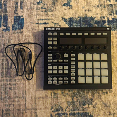 Native Instruments Maschine MK2 Sampler & Sequencer, 16 Pad Triggers, Black