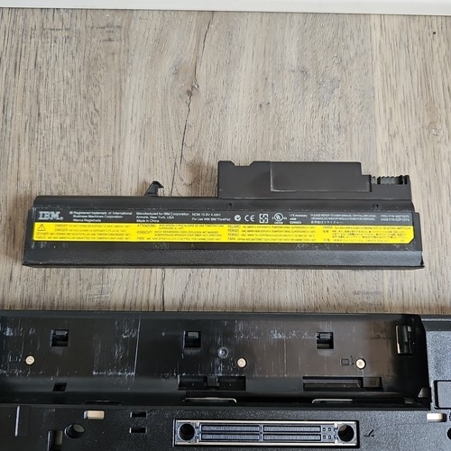 Retro Vintage IBM ThinkPad R52 15" Laptop Intel Pentium M 2GB RAM 80GB HDD LINUX - Picture 16 of 19