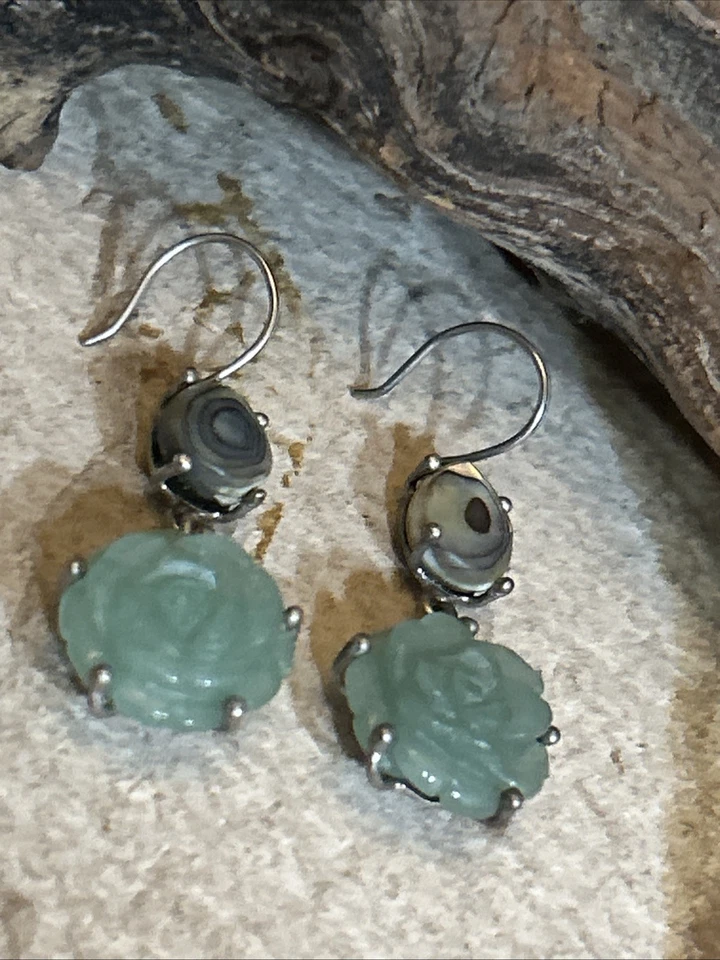 27. Pendientes de gancho de abulón rosa piedra verde tallada tono plata KC 6,9 g, 1 5/8" Foto 4 de 4