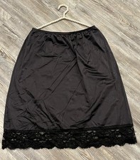 VTG Vassarette Black Elastic Waist Wide Lace Hem 100 Nylon Half Slip 2XL 28 /46