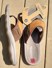 NWT Sperry Banks-MM Outer Banks-M mens Flip-Flops sandals 9 or 11