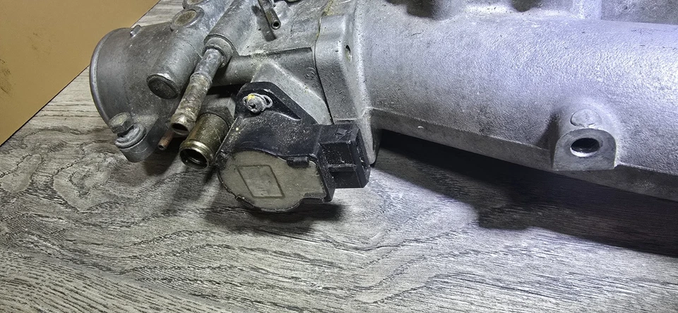 Carrocería del acelerador 7mge 1986-1991 Toyota Supra MK3 sin turbo Foto 2 de 4