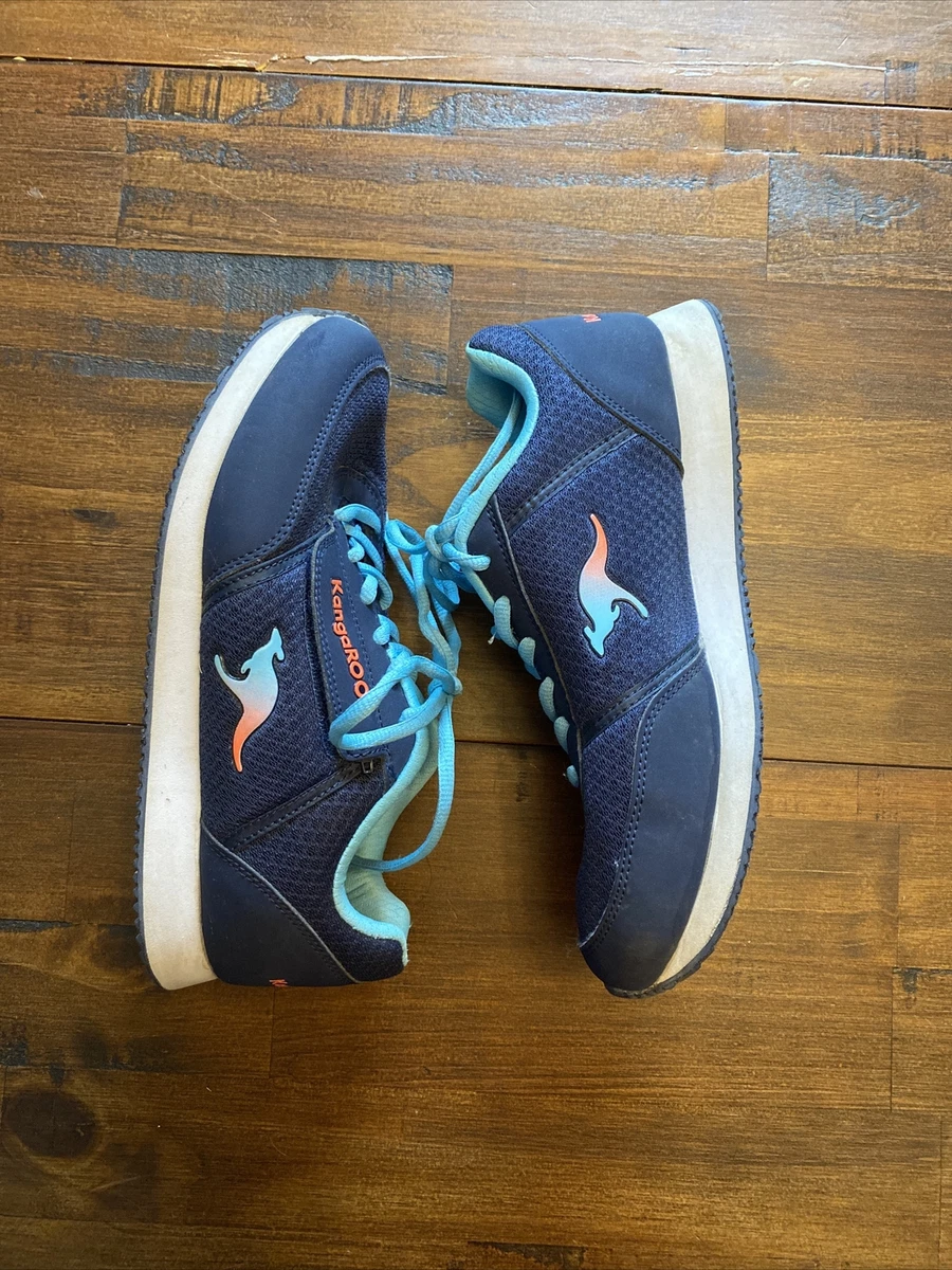 Kangaroo shoes shop with pouch