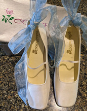 Coloriffics Shoes Womens 12M Low Heel Pearl White Slip On Dyeable Wedding Pumps