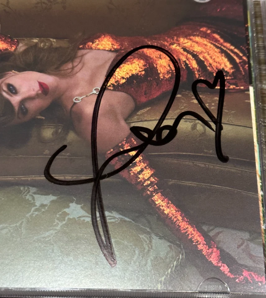 LONG AUTOGRAPHED Taylor Swift Signed The Life Of A Showgirl CD Photo 2 ❤️ RARE - Image 2 of 3