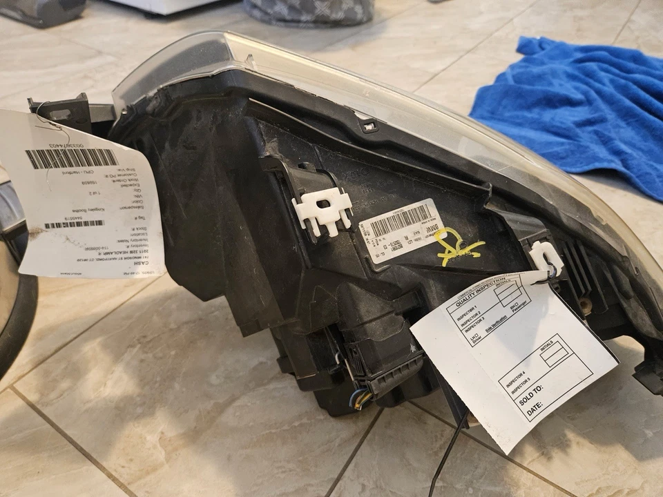 Faro pasajero delantero BMW 328xi 2010 Foto 2 de 4