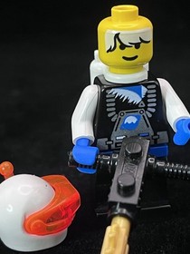 LEGO Space Ice Planet 2002 Male minifigure 6879 6898 6973 6983 sp018