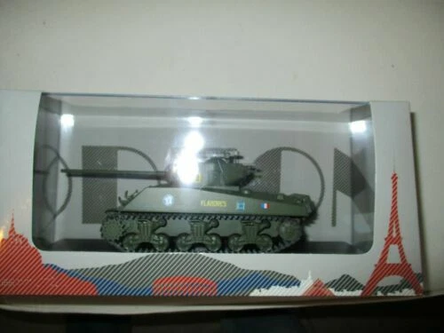 Chars en métal blanc