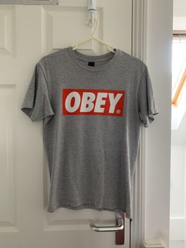 Authentic Obey T Shirt Small - Photo 1/3