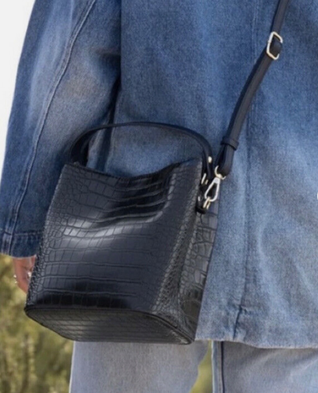 AOTA Women’s NWT Handbag Black Crossbody Croc Faux Leather Double Compartments