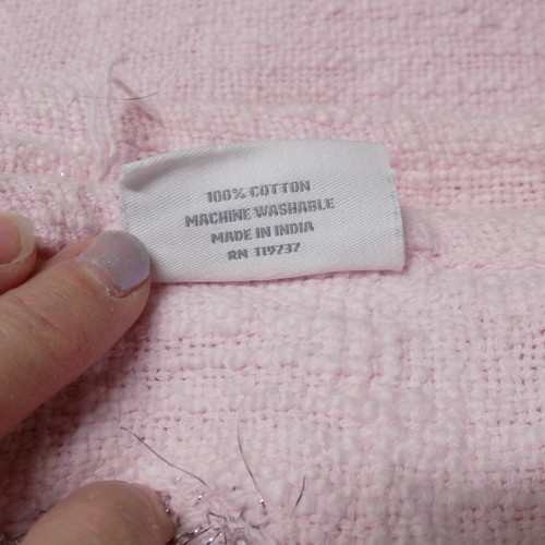 envoguekids blanket throw PINK fringe 100% cotton NICE - Picture 3 of 6