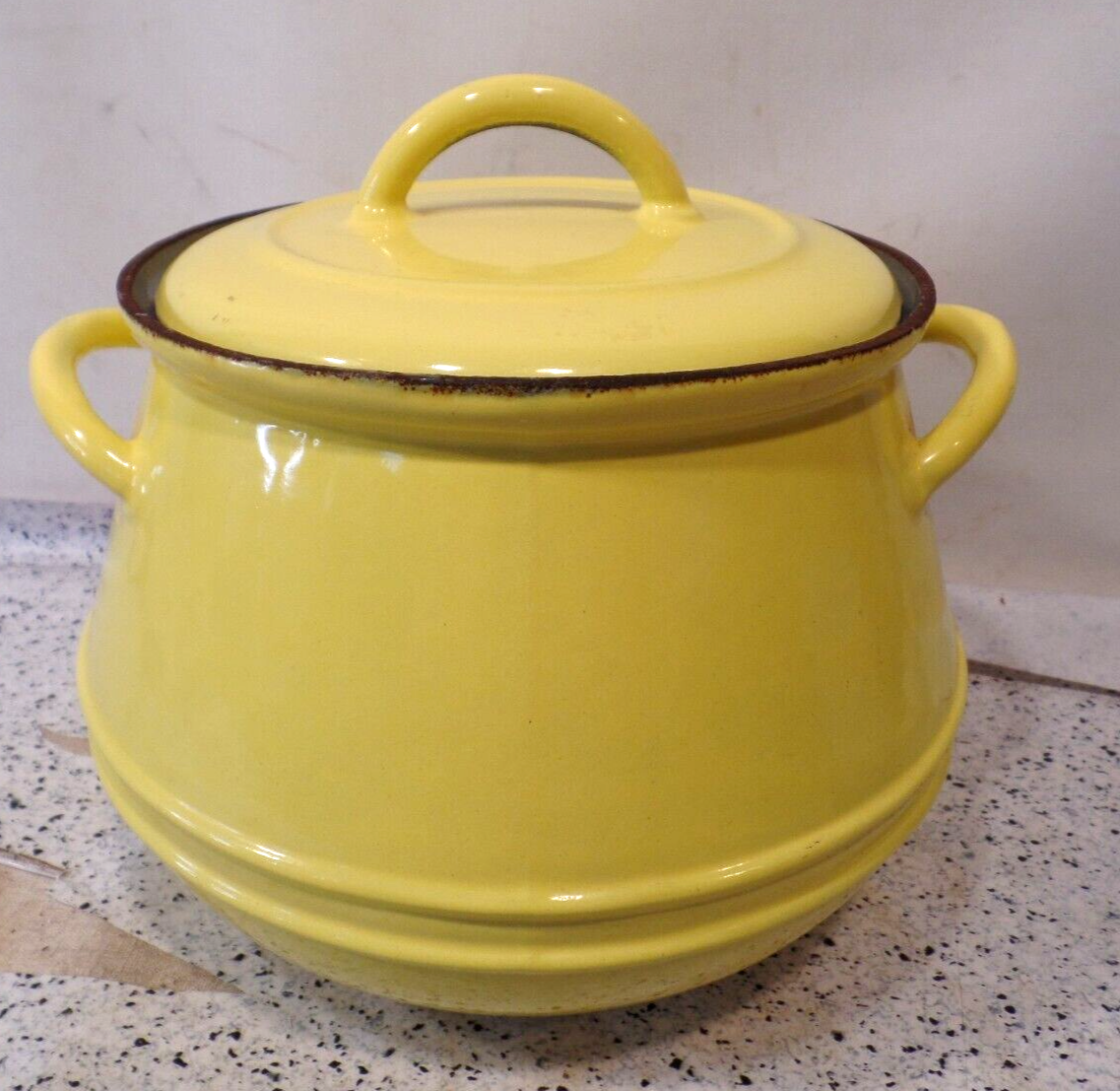 Vintage Descoware Belgium Yellow Cast Iron Enamel 3 qt Bean Veggie Lid