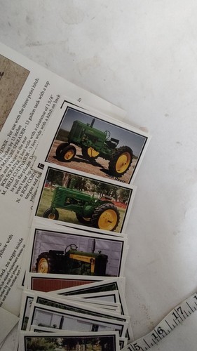 Vtg 1992 John Deere Tractor Super Set 1-25 by Tractor Cards w/Holder & Brochure - Picture 4 of 8