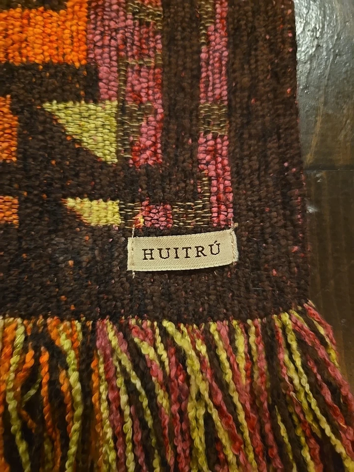 Corredor textil chileno Huitrú 14x61 pulgadas con flecos - Arte popular de lana tejida a mano... Foto 2 de 4