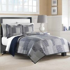 Nautica Howland Quilted Standard Pillow Sham in Navy