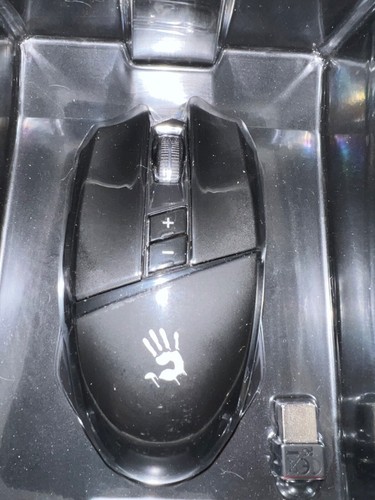 Bloody R36 Ultra Dual Mode Wireless Gaming Mouse COMPLETE 12000 charging cable - Picture 8 of 8