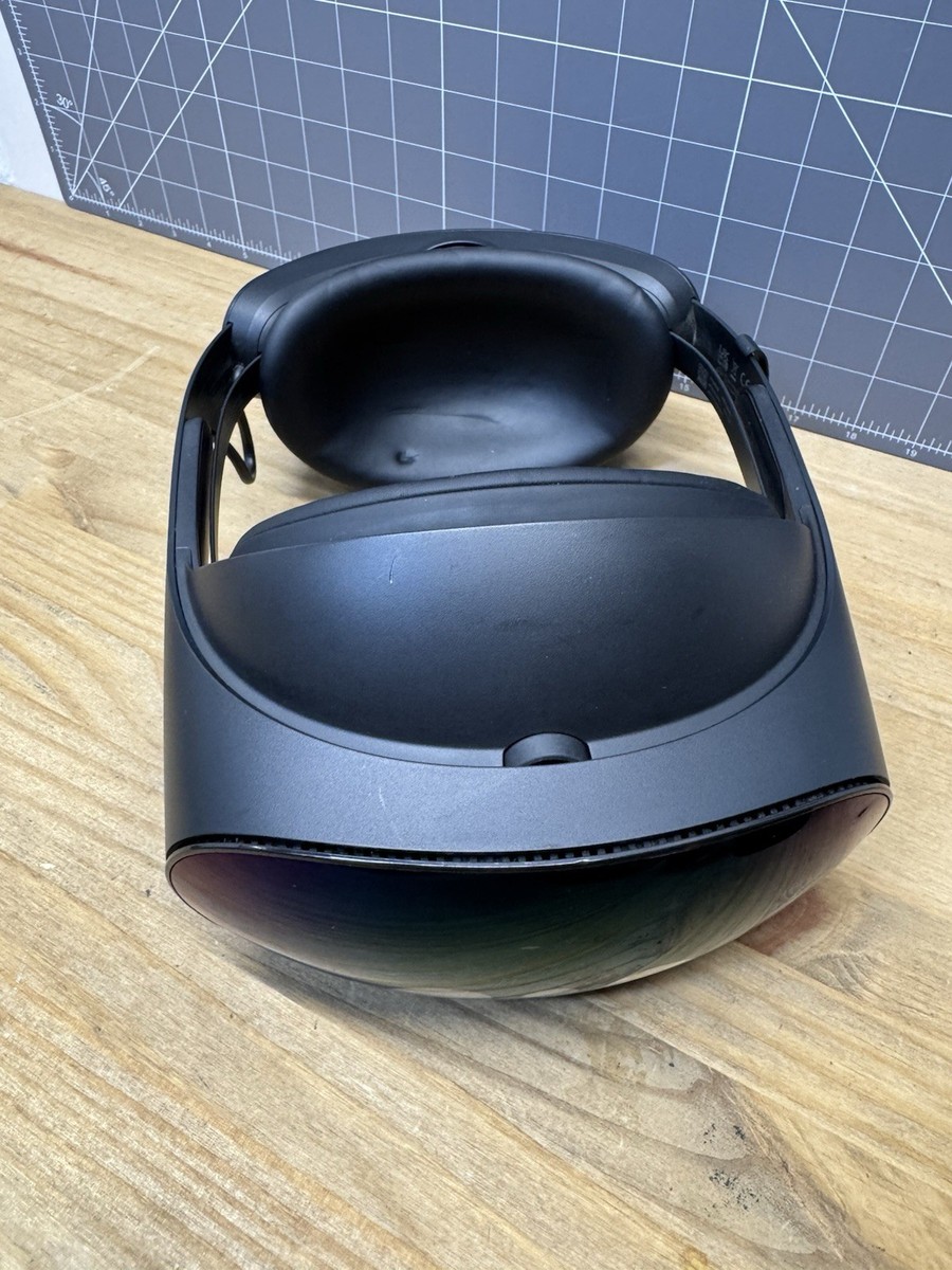 USED Meta Quest Pro VR 256GB Headset Only +Charging Dock (No