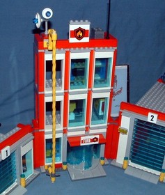 CITY, FIRE STATION SET NO. 60110 - LEGO - 2016 - USED CONDITION