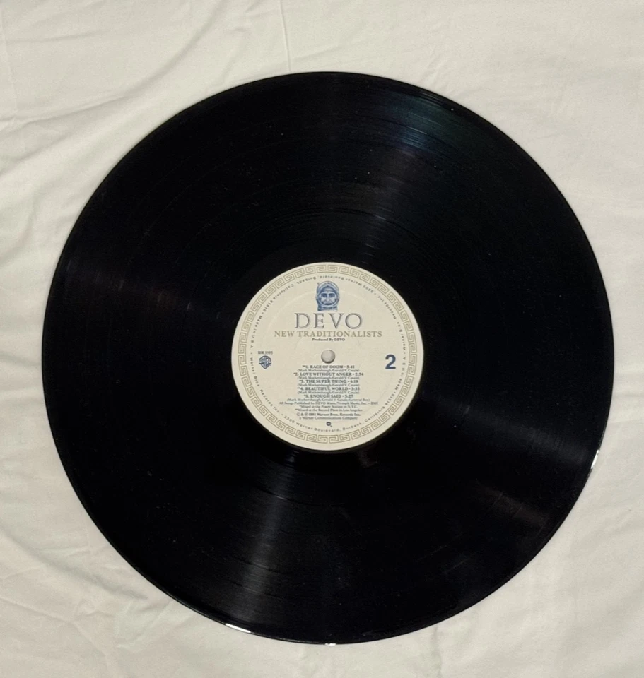 DEVO New Traditionalists LP 1981 ALBUM 3595 1st - VG + Poster & Bonus 45 Record - Image 3 of 4