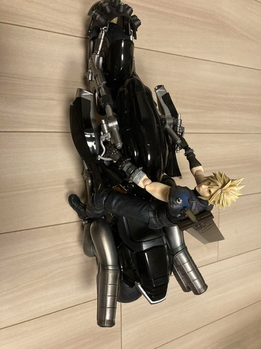 Figura Cloud Strife Hardy Daytona Final Fantasy VII PLAY ARTS Kai Square Enix - Imagen 3 de 10
