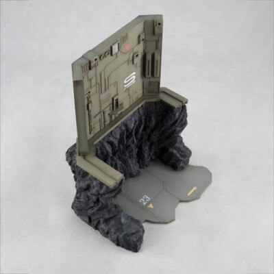 MegaHouse Realistic Model Series - G Structure "The Last Shooting" Diorama For 1/144 HG Gundam Models (Figures Not Included) - View #7